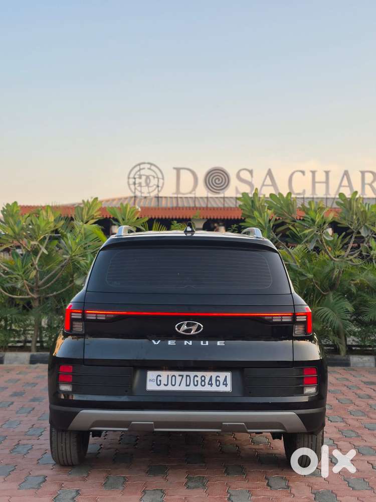 Hyundai Venue 1.2 S (o), 2024, Petrol