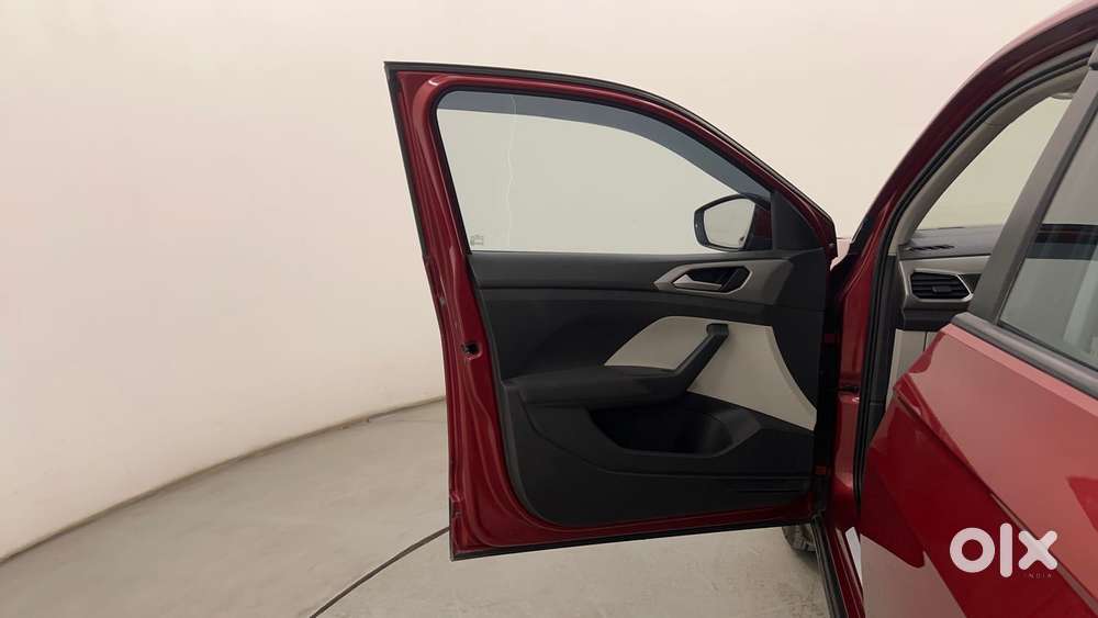 Volkswagen Taigun 1.0 Tsi Highline At, 2022, Petrol