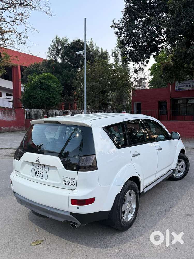 Mitsubishi Outlander 2.4 Cvt, 2009, Petrol