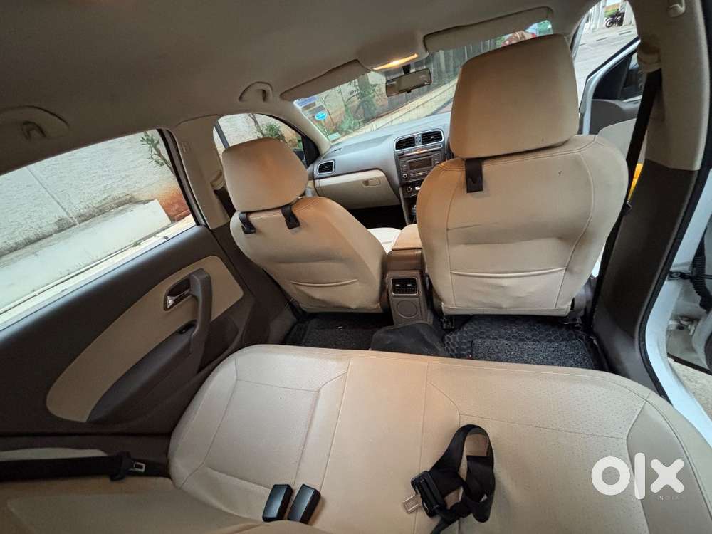Skoda Rapid 1.6 Mpi Elegance Plus Black Edition  2015