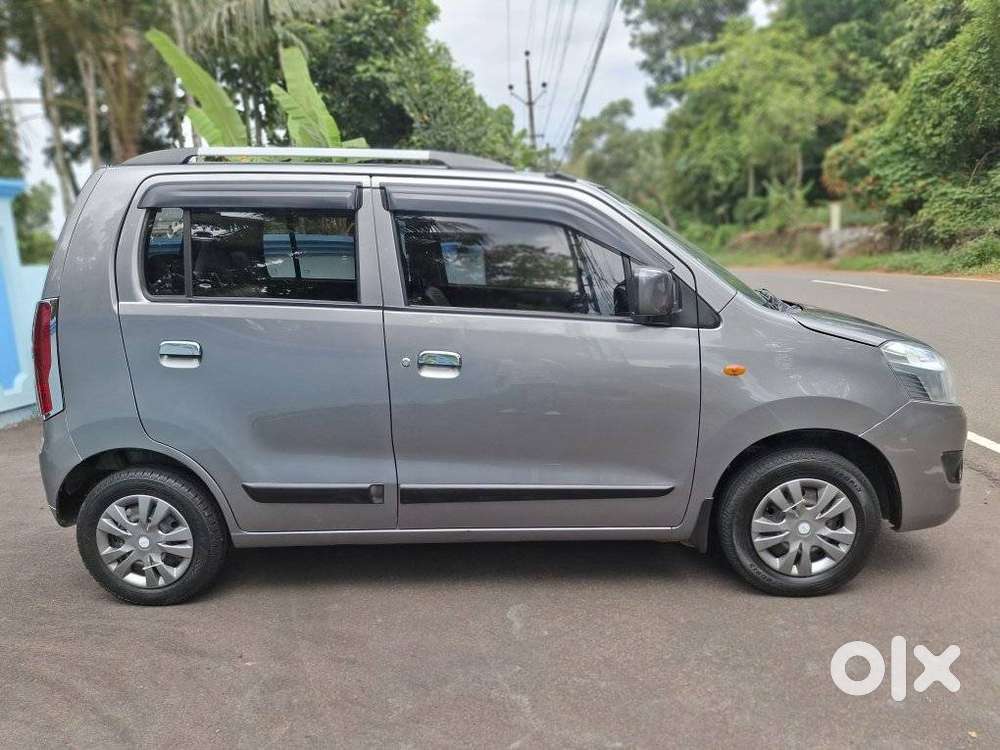 Maruti Suzuki Wagon R Vxi Amt1.2, 2017, Petrol