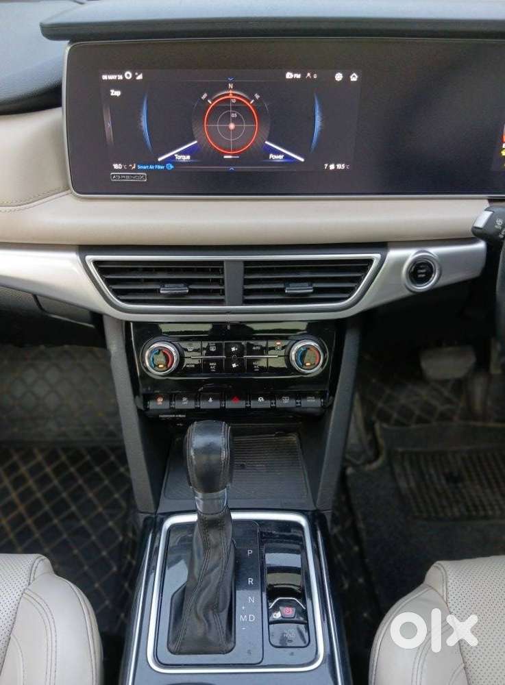 Mahindra Xuv700 2.2 Ax 7 Diesel At Str, 2022, Diesel