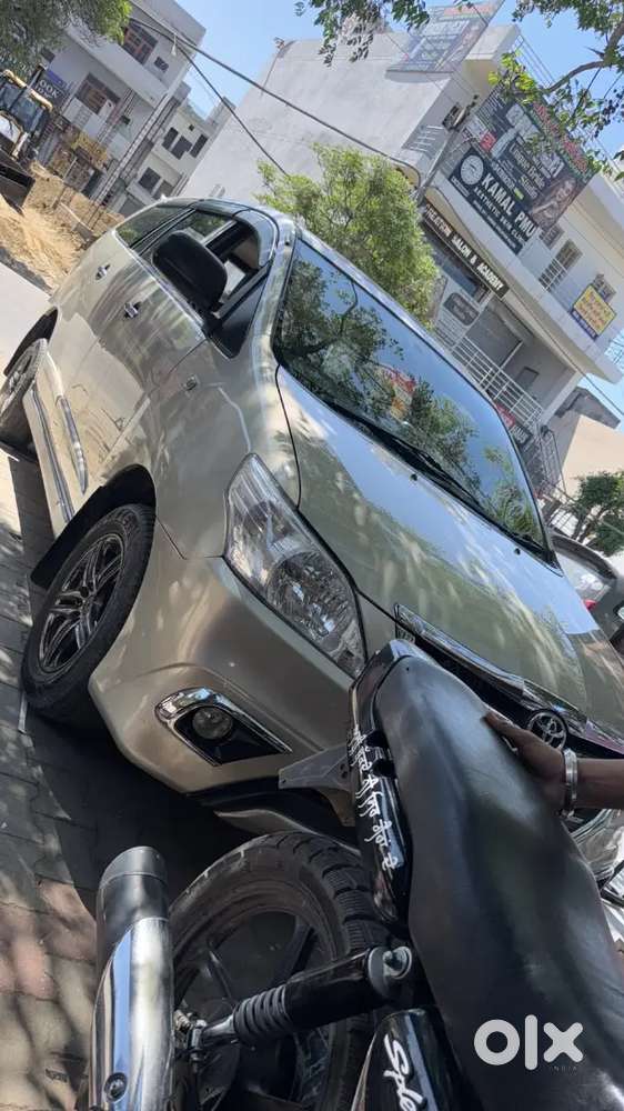 Toyota Innova 2015 Diesel Well Maintained