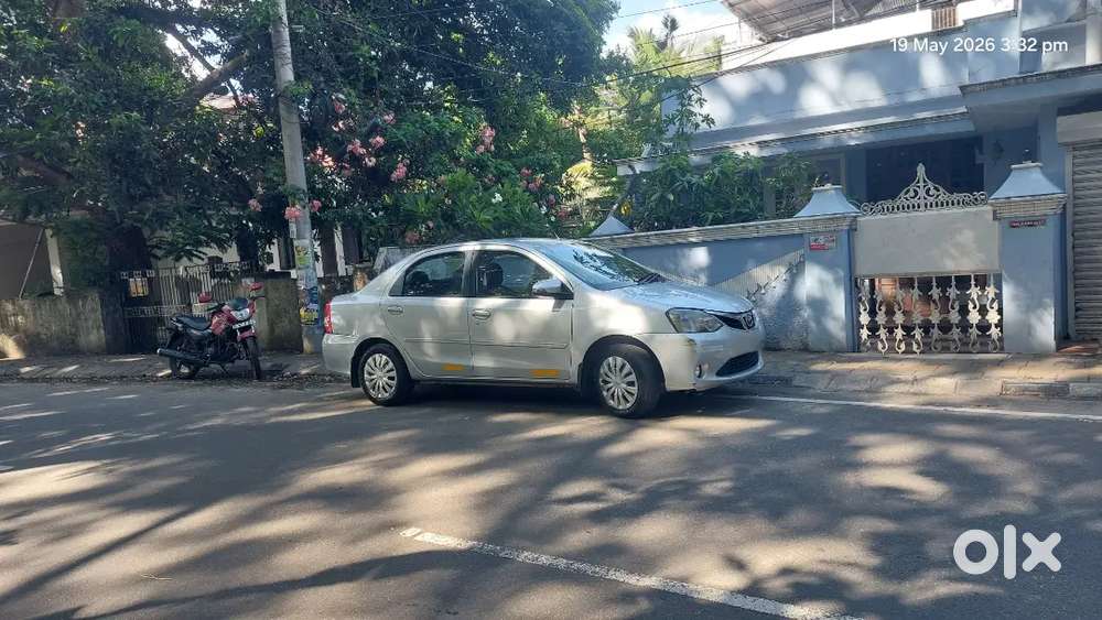 Toyota Etios V 2015 Cng & Petrol (taxi)