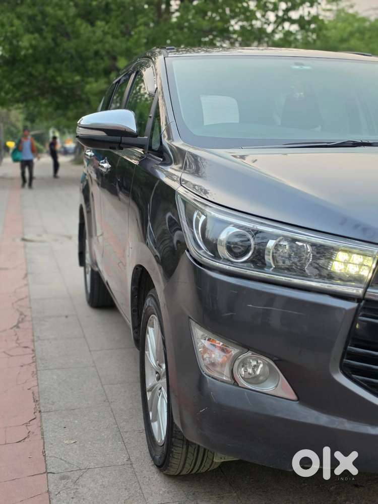 Toyota Innova Crysta 2.8z Automatic, 2016, Diesel