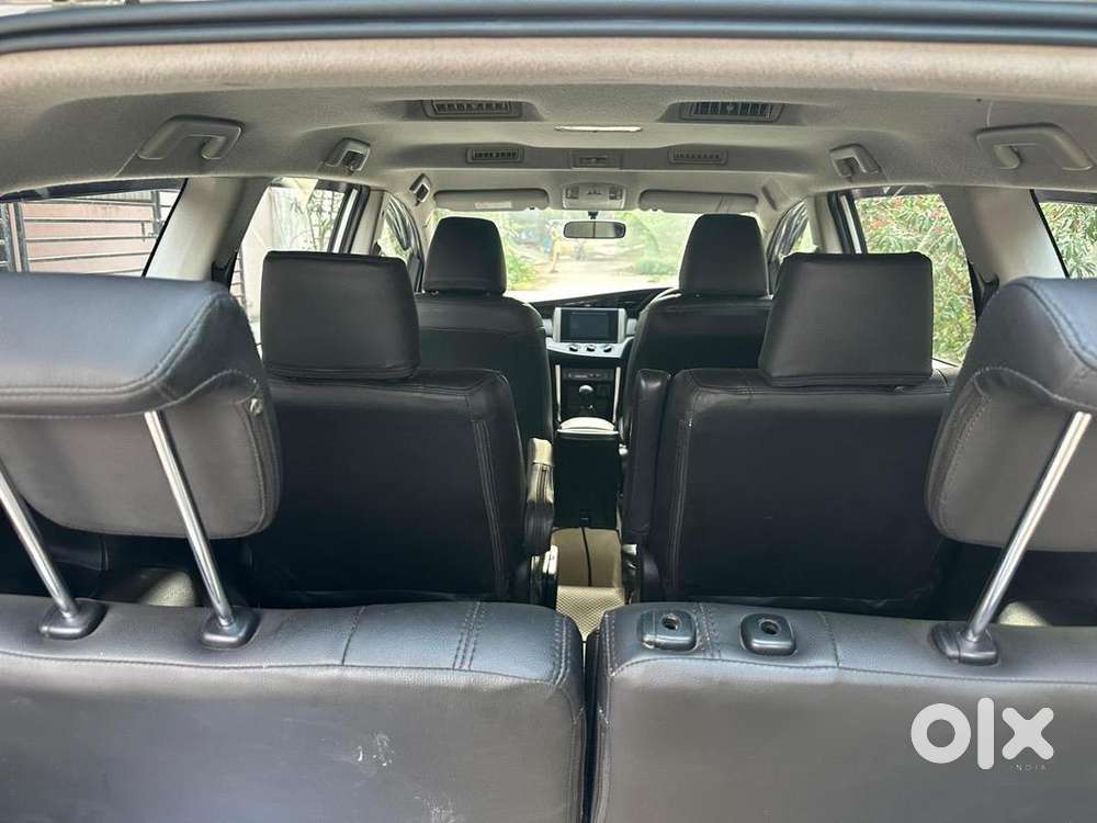 Toyota Innova Crysta 2018 Diesel 240000 Km Driven