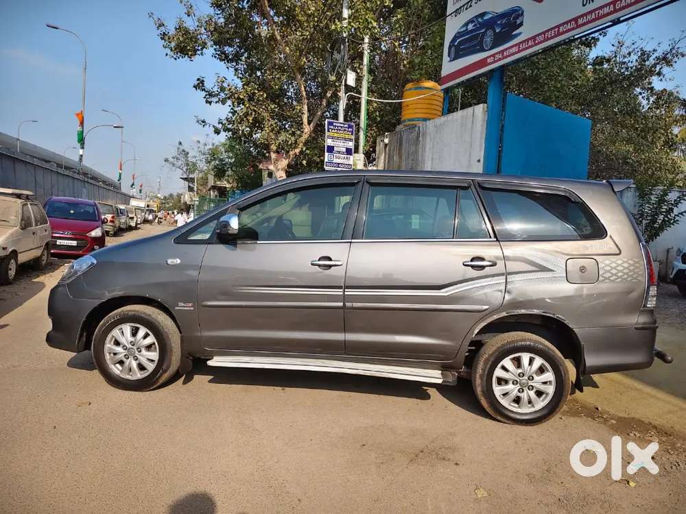 Toyota Innova 2011