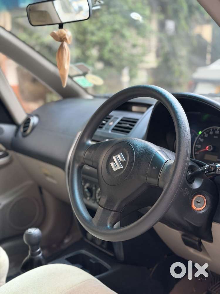 Maruti Suzuki Sx4 Vxi Bsiv, 2013, Petrol