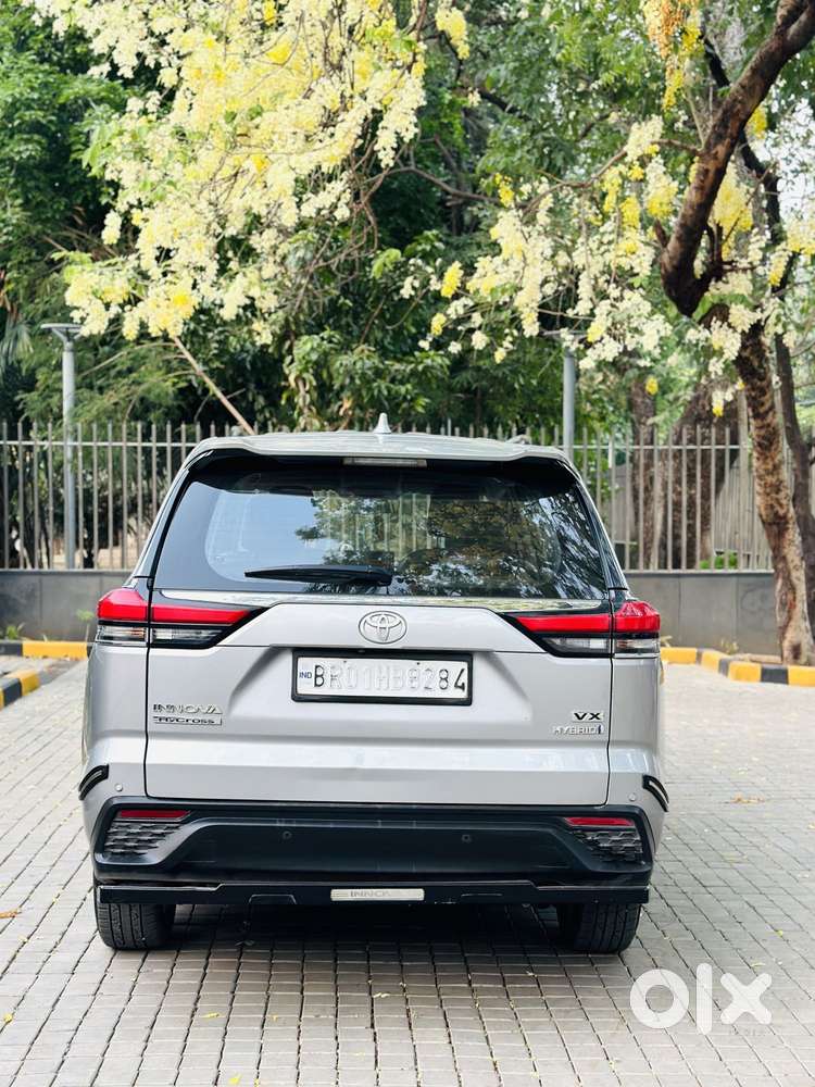 Toyota Innova Hycross 2.0 Vx Hybrid 7 Str, 2023, Petrol