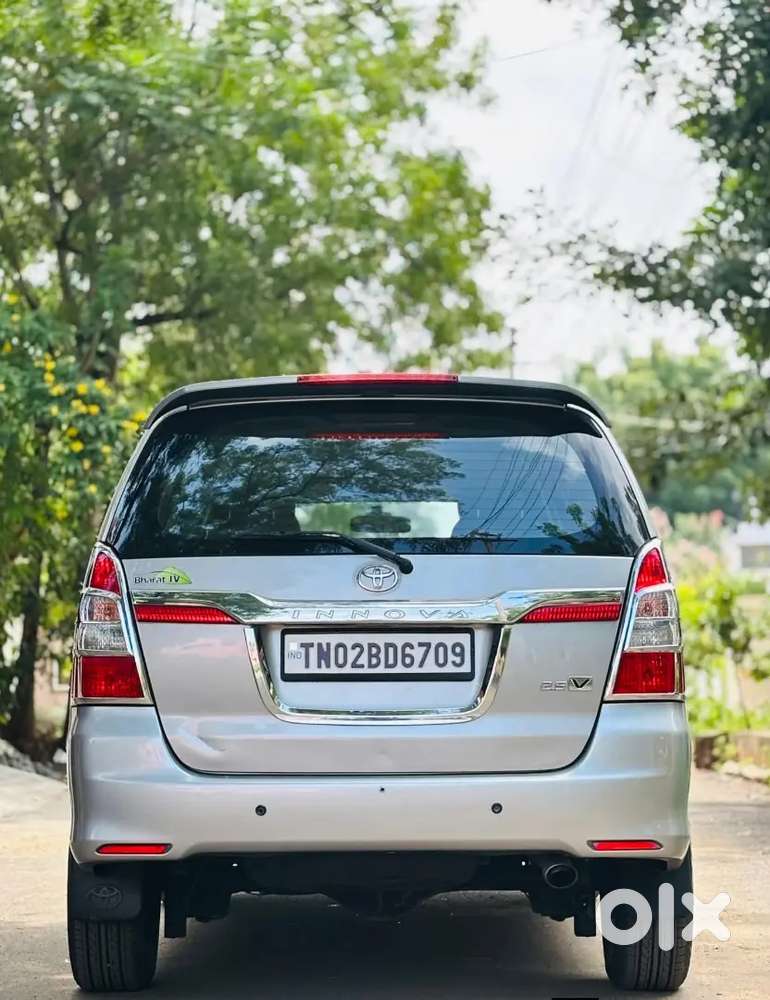 Toyota Innova 2016 Diesel 185000 Km Driven