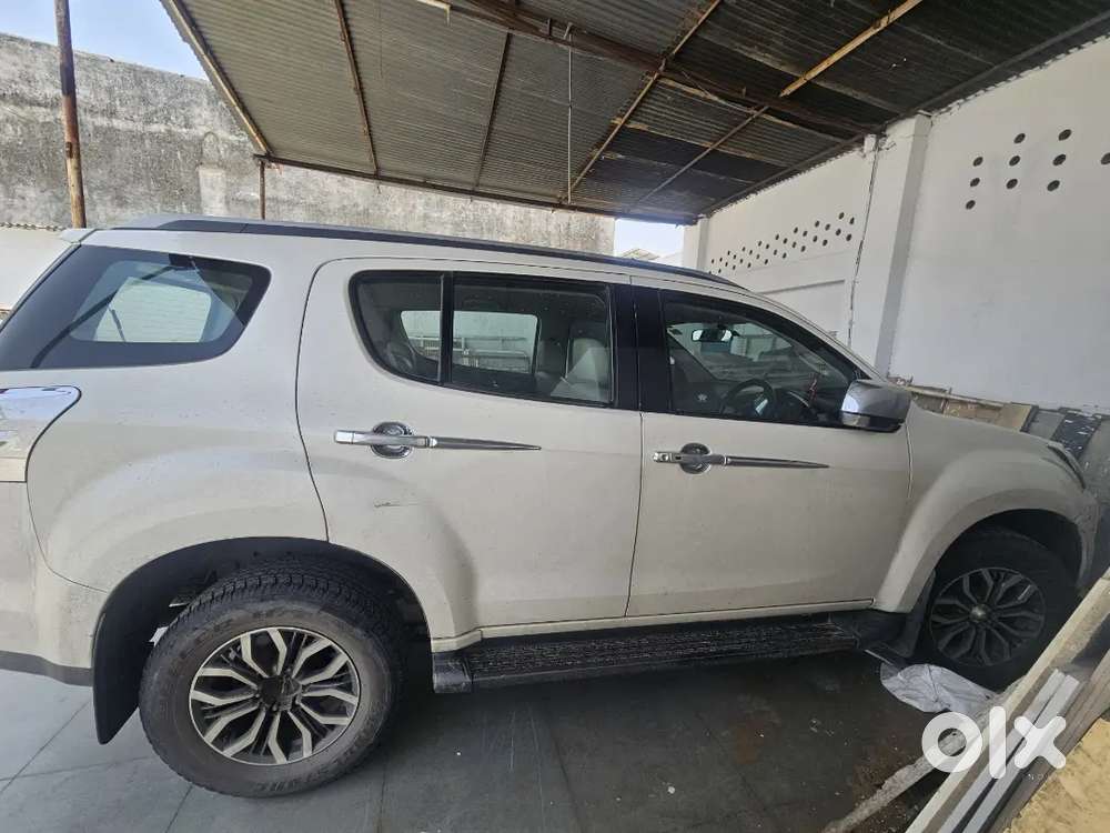 Isuzu Mux 2017 डीजल