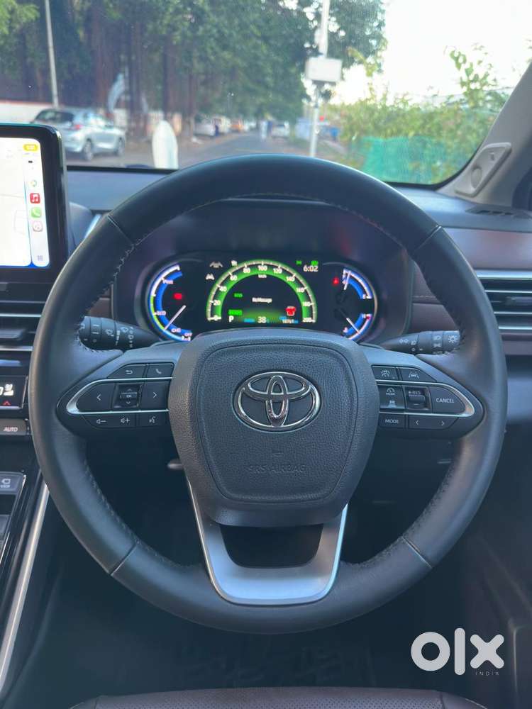 Toyota Innova Crysta [2020-ongoing] 2.4 Zx At 7 Str, 2024, Petrol