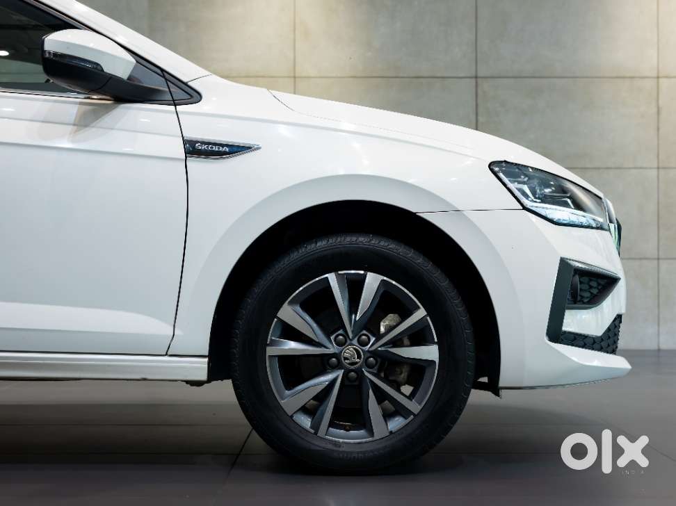 Skoda Slavia Style 1.0l Tsi Mt, 2024, Petrol