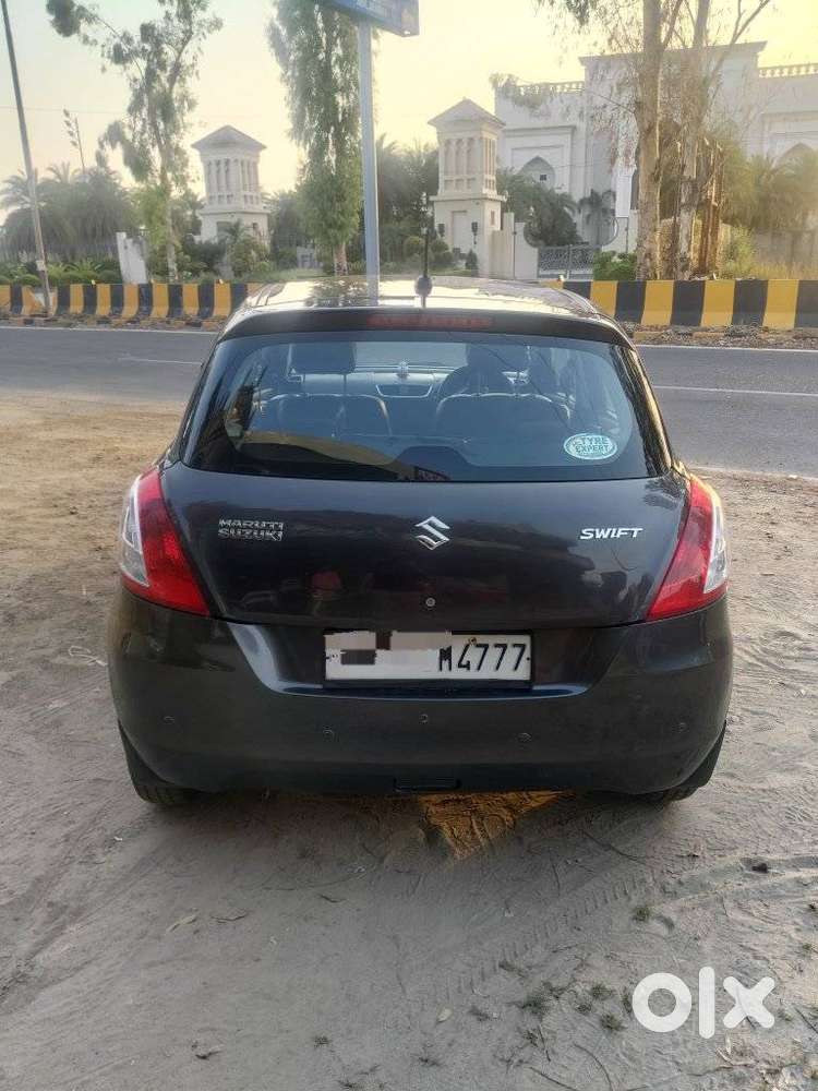 Maruti Suzuki Swift Lxi Optional-o, 2017, Petrol