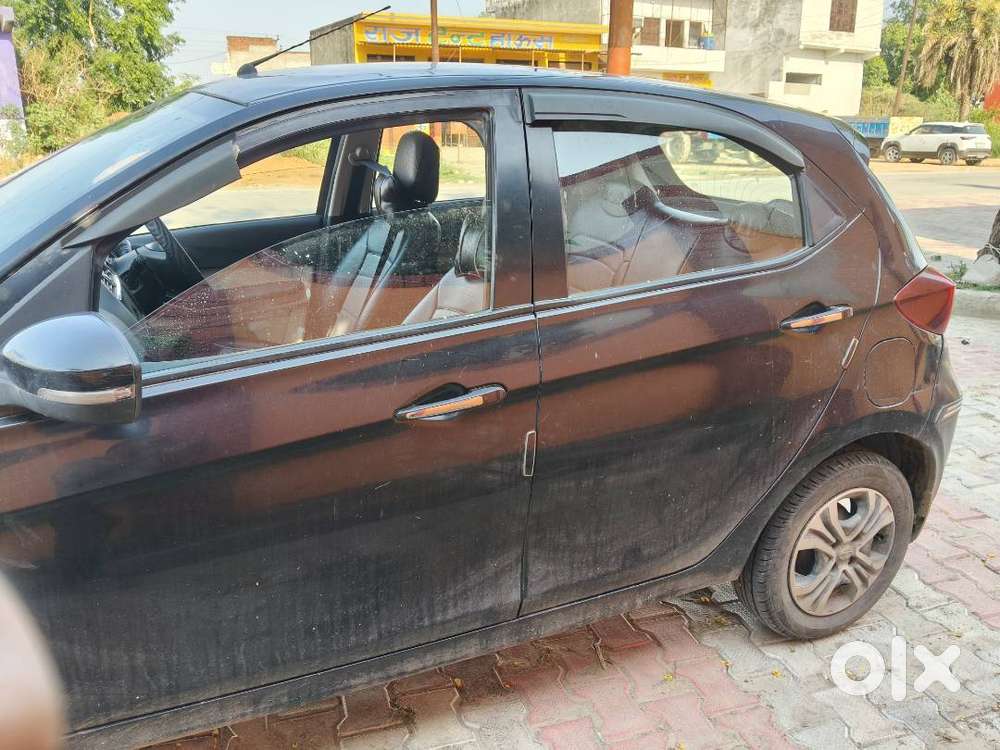Top Model.       No Dant Clean Car
