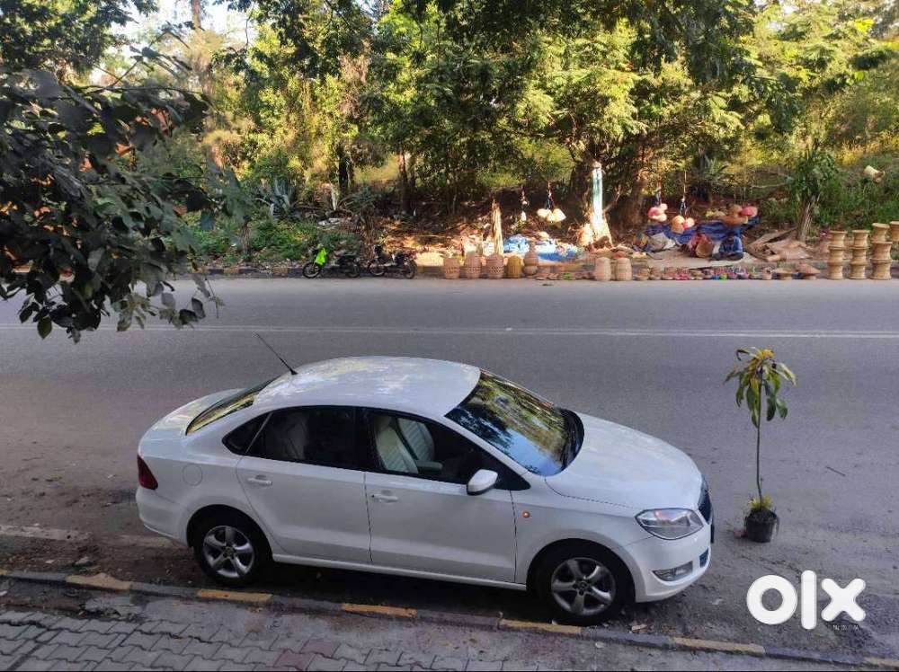 Skoda Rapid 1.6 Elegance 2013 Diesel