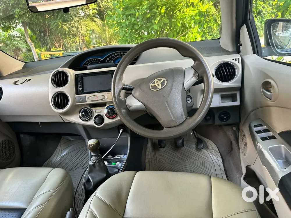 Toyota Etios Liva 2015