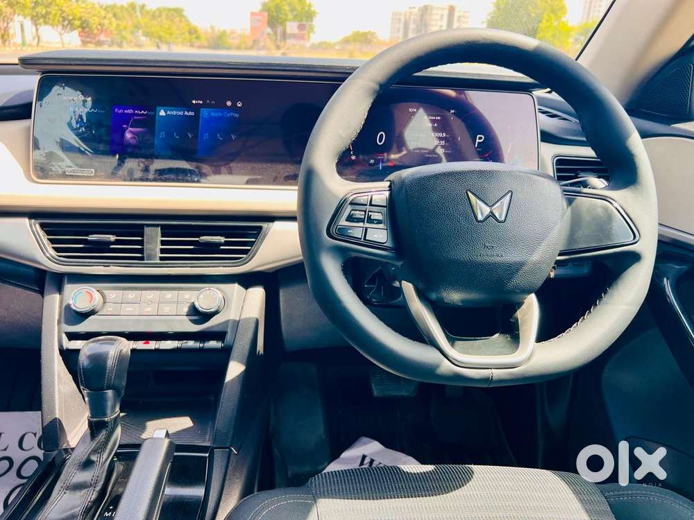 Mahindra Xuv700 2.2 Ax 5 Diesel At 7 Str, 2023, Diesel