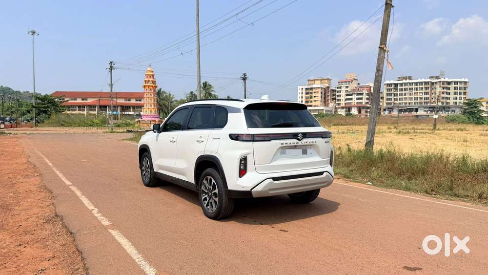 Maruti Suzuki Grand Vitara 1.5 Alpha Smart Hybrid At, 2023, Petrol
