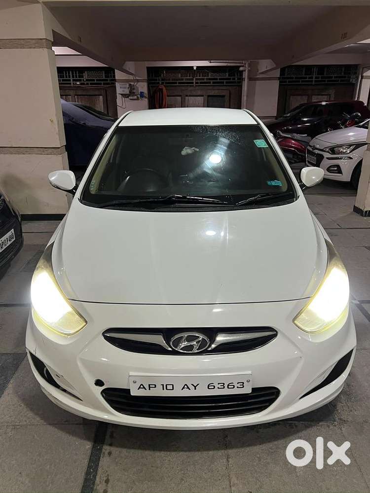 Hyundai Fluidic Verna