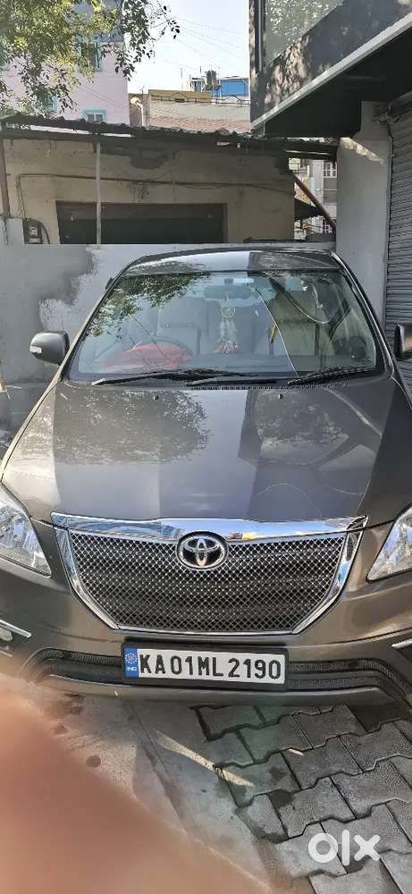 Toyota Innova 2014 Diesel 75000 Km Driven