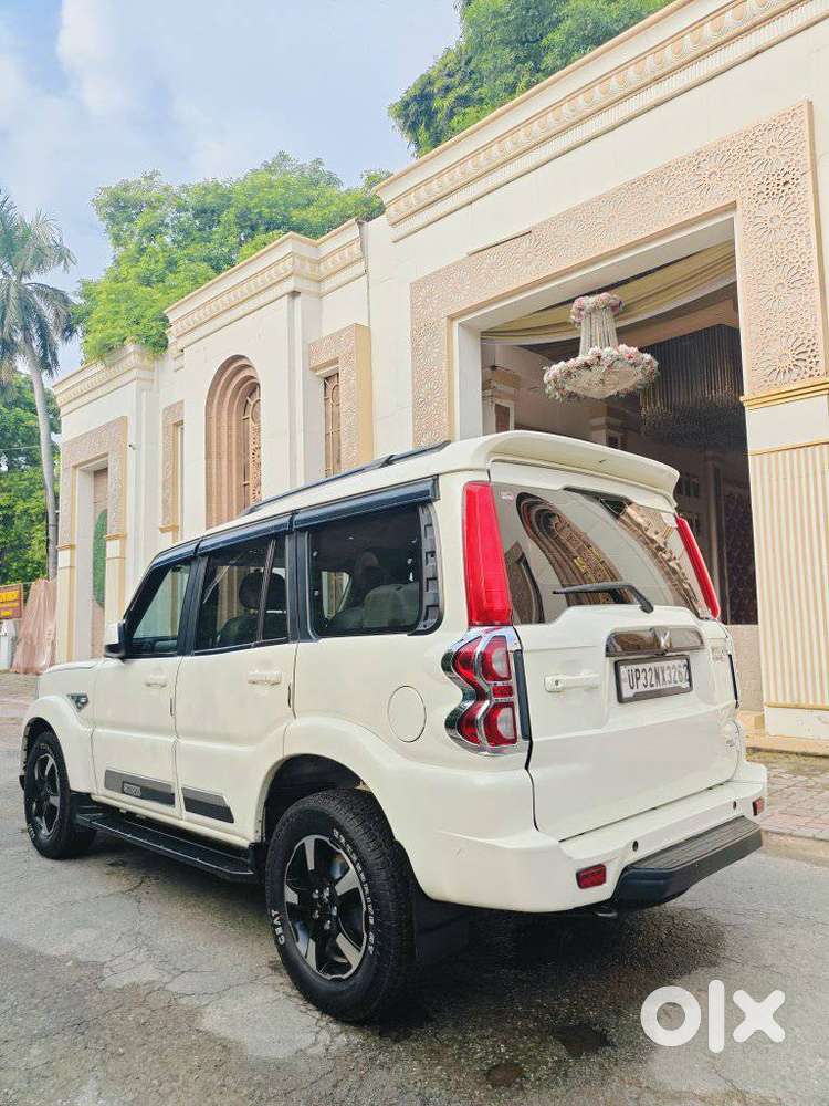Mahindra Scorpio Classic 2.2 S 11 Mt 7 Str, 2023, Diesel