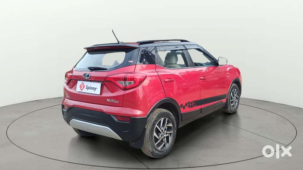Mahindra Xuv300 W8 (o) 1.5 Diesel Amt, 2022, Diesel