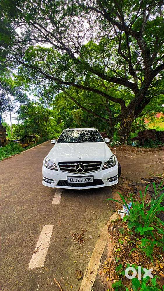 Pearl White 2014 Mercedez Benz 220