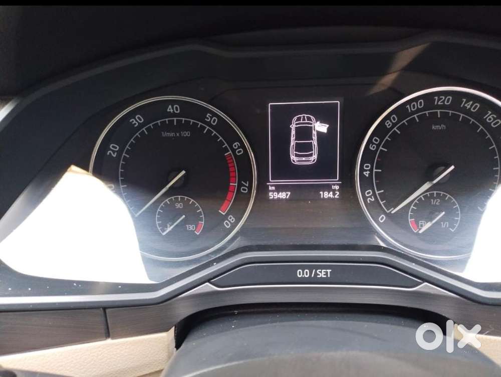 Skoda Superb Style 1.8 Tsi At, 2017, Petrol