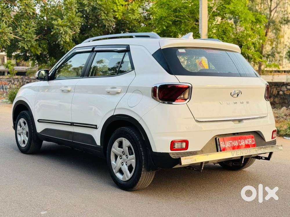 Hyundai Venue S Plus Mt 1.2 Kappa, 2021, Cng & Hybrids