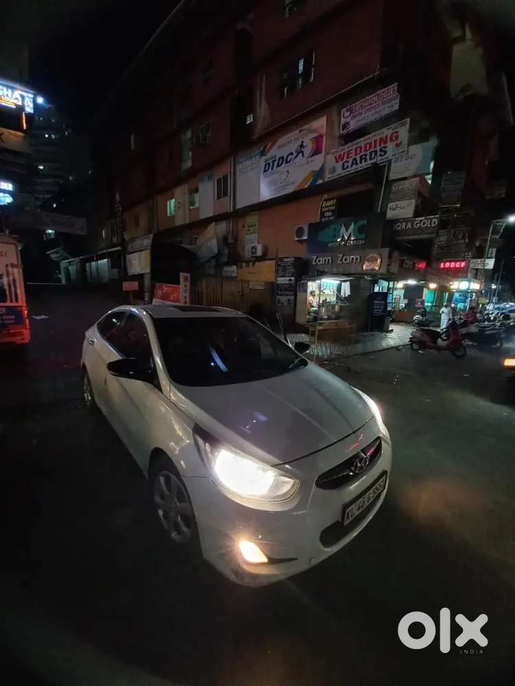 Hyundai Fluidic Verna 2012
