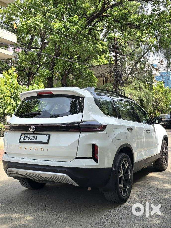 Tata Safari Accomplished Plus Dual Tone At, 2023, Diesel