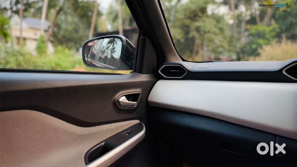 Nissan Magnite, 2022, Petrol