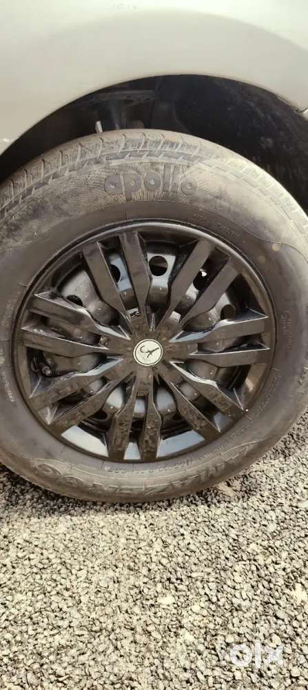 Swift Maruti Lxi 2020 Kms Driven