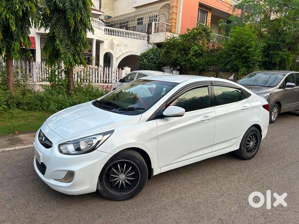 Hyundai Verna Fluidic 1.6 Crdi Sx, 2011, Diesel