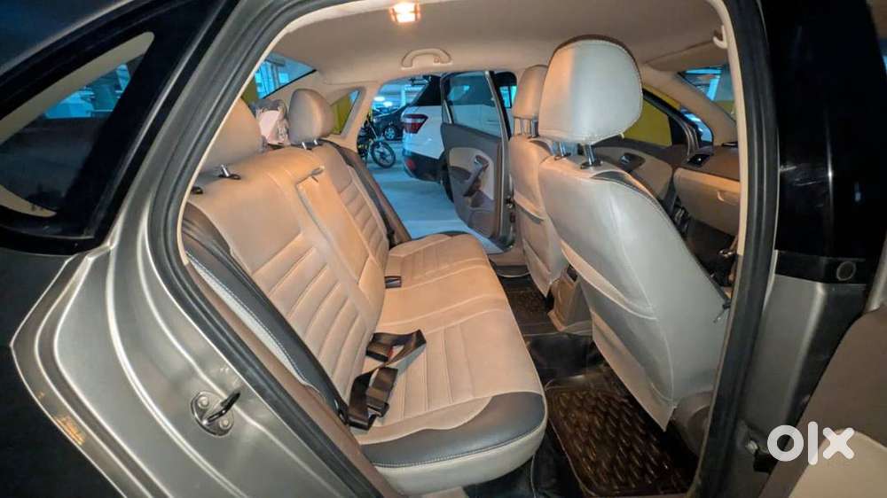 2013 Skoda Rapid Ambition Plus | Petrol | Manual | 2nd Owner|