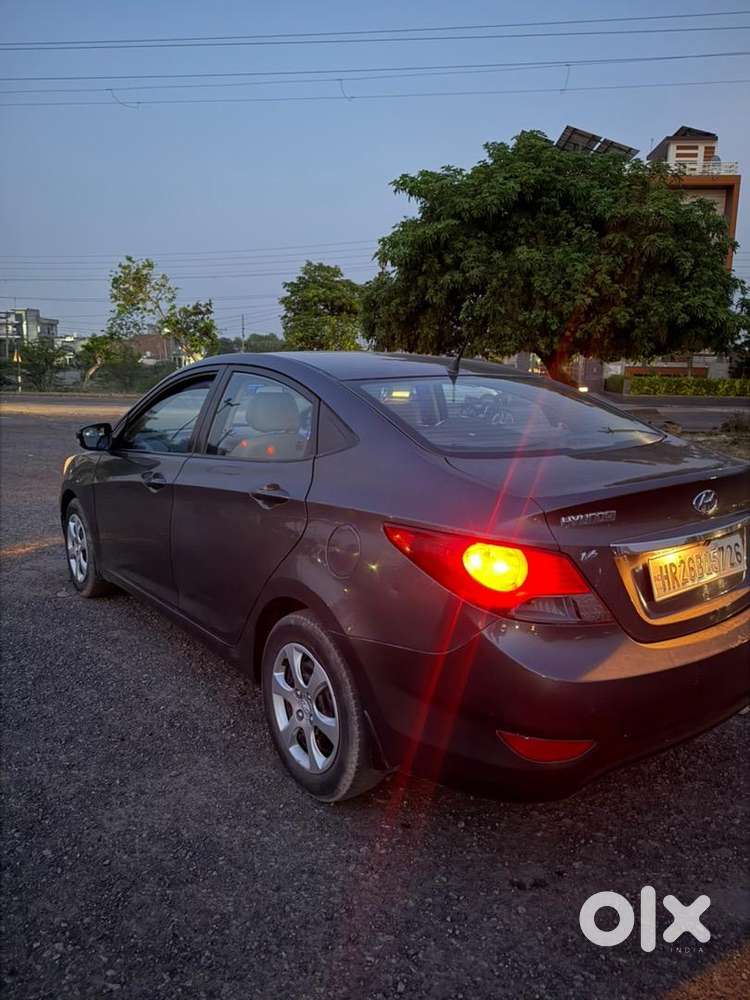 Hyundai Verna 2012
