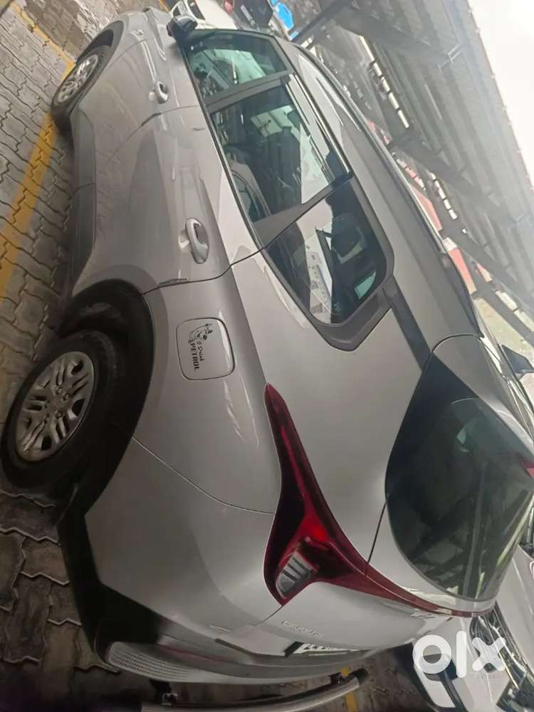 Kia Carens 2024 Petrol Well Maintained