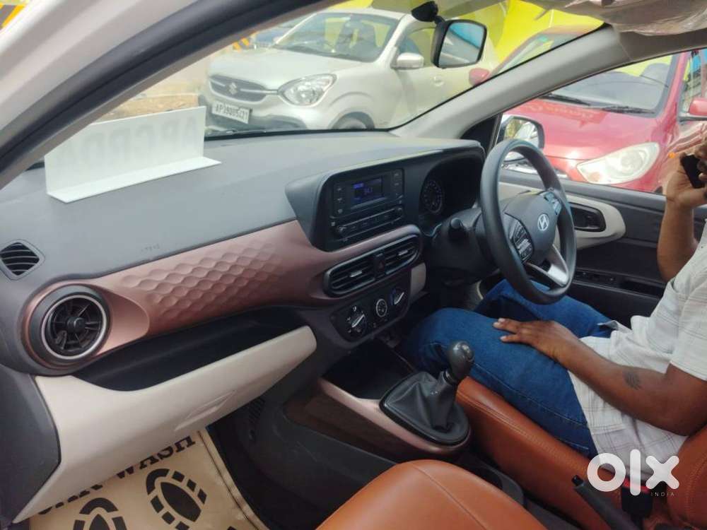Hyundai Aura S Crdi Manual, 2023, Cng & Hybrids