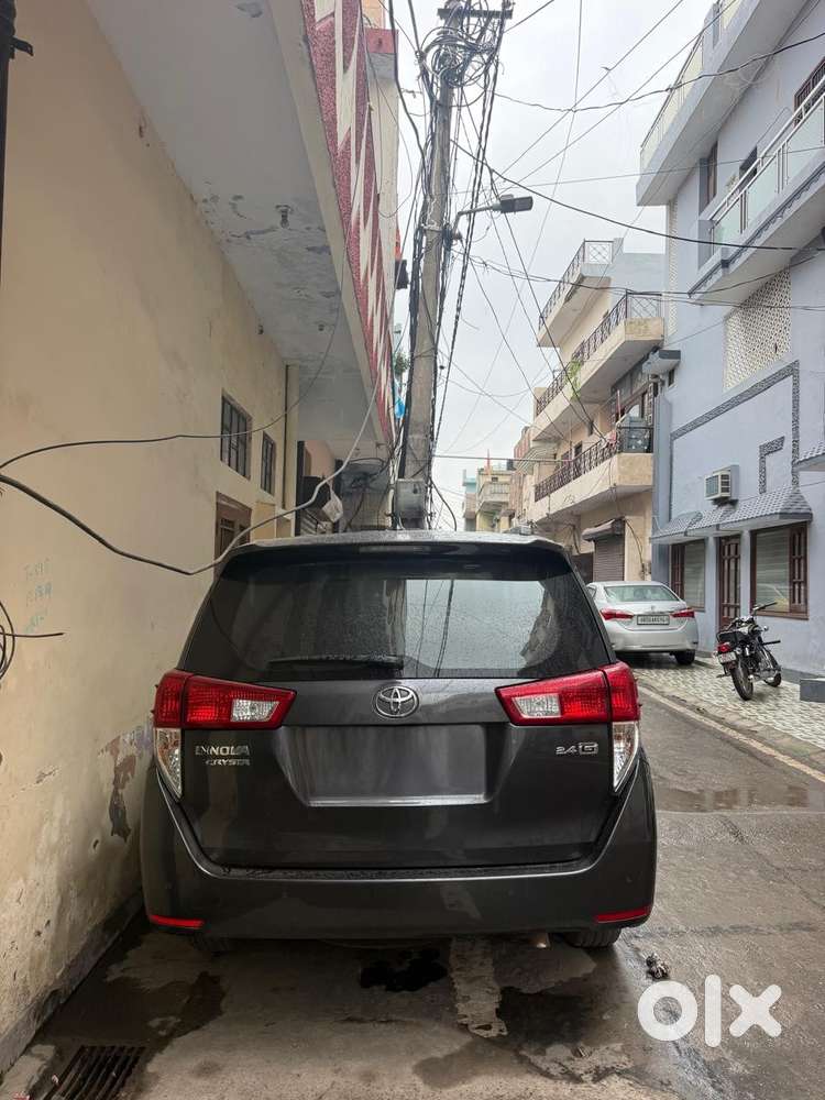 Toyota Innova Crysta 2022 Diesel Automatic G Variant