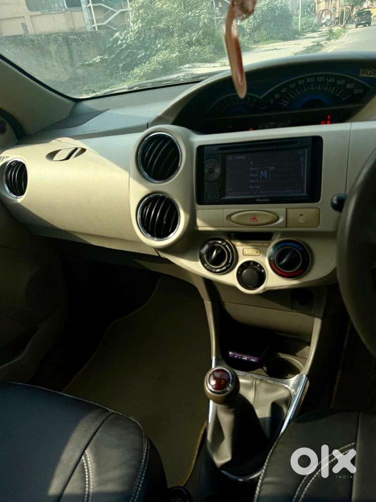 Toyota Etios Liva 1.2 Vx, 2016, Cng & Hybrids