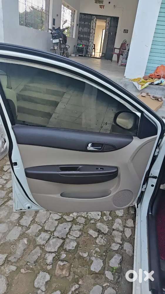 Hyundai New I20 1.2 Petrol 2011