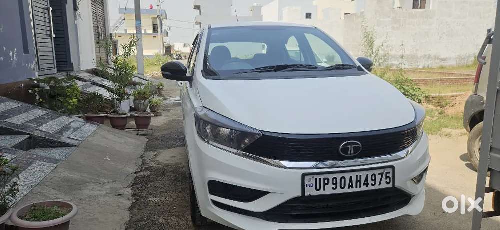 Tata Tiago 2025 Petrol 6112 Km Driven