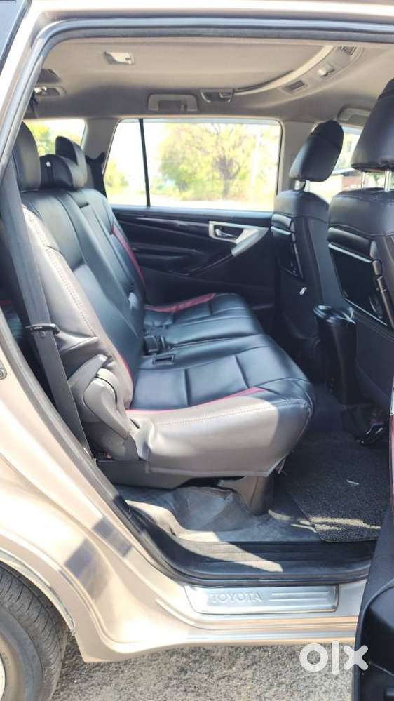 Toyota Innova Crysta 2.4 V 8 Str, 2017, Diesel