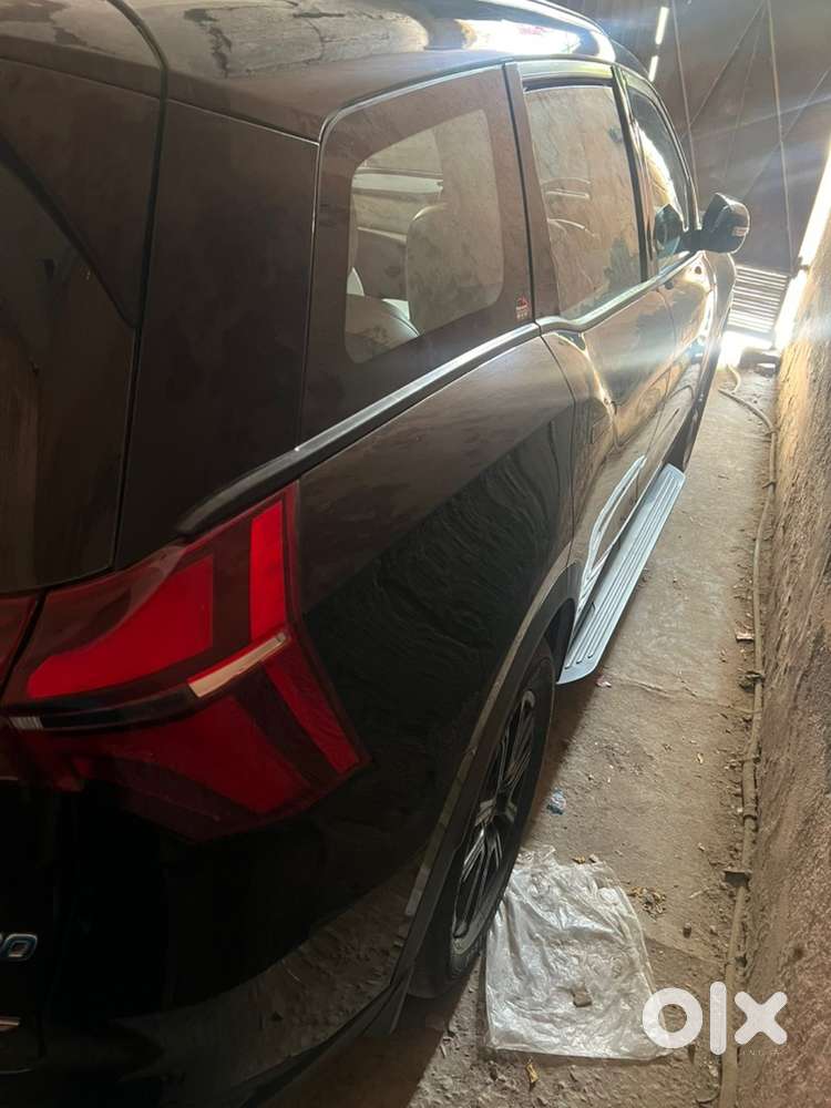 Mahindra Xuv700 Petrol 2025