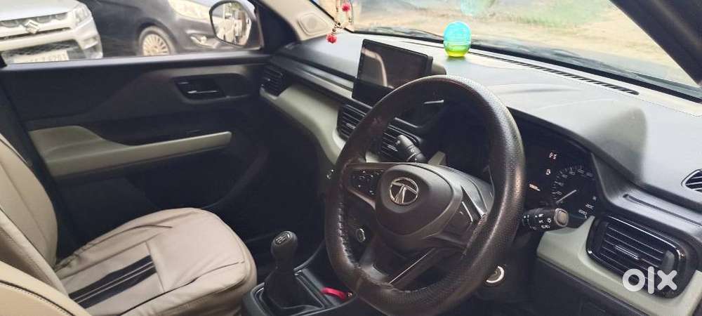 Tata Punch 1.2 Revotron Creative Dual Tone, 2022, Petrol