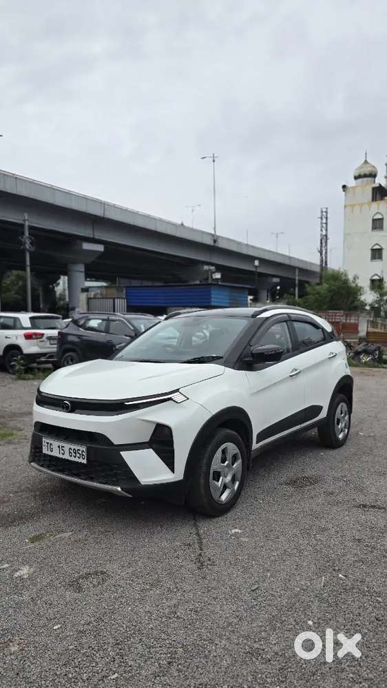 Tata Nexon Smart Plus Diesel Variant