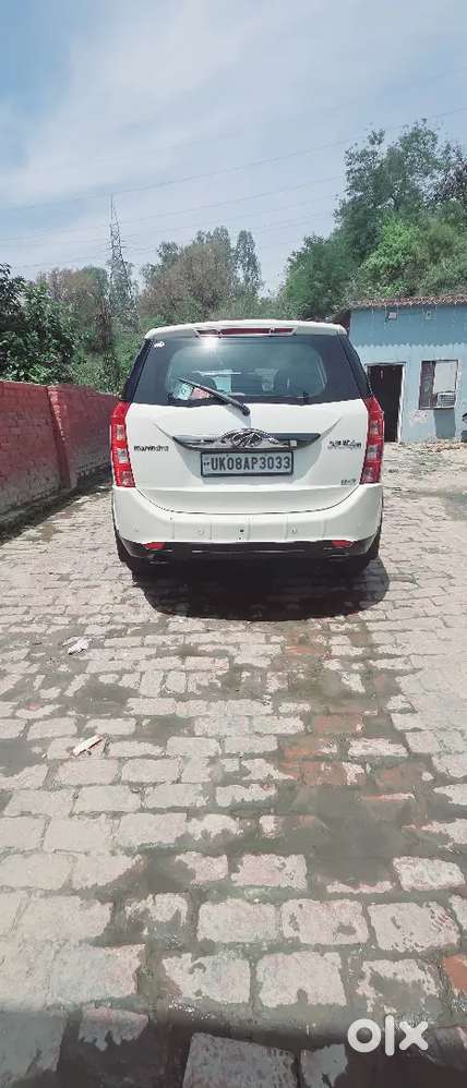 Mahindra Xuv500 2017 Diesel Top Model Well Maintained