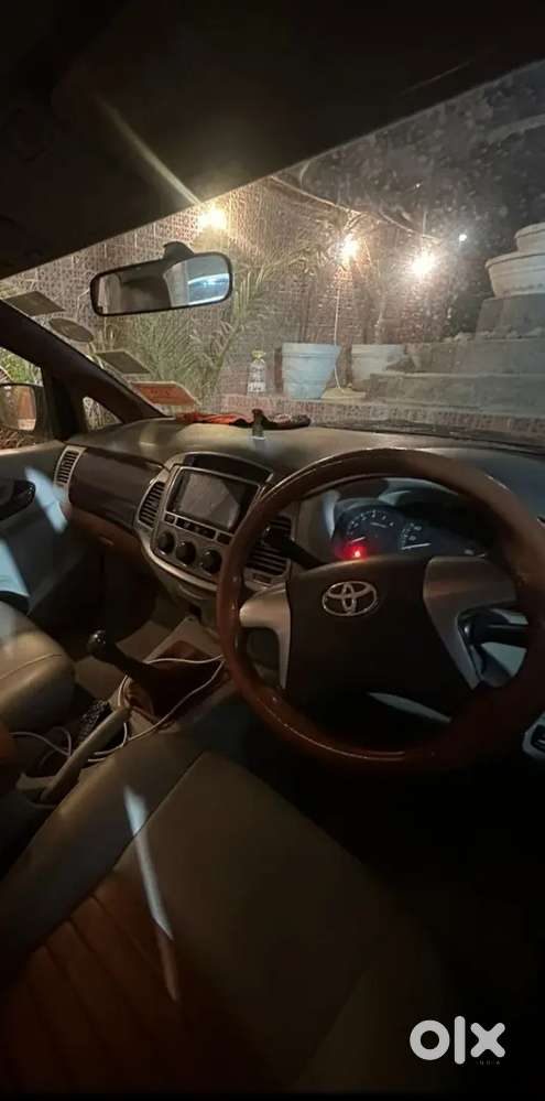 Toyota Innova 2014 Diesel Well Maintained