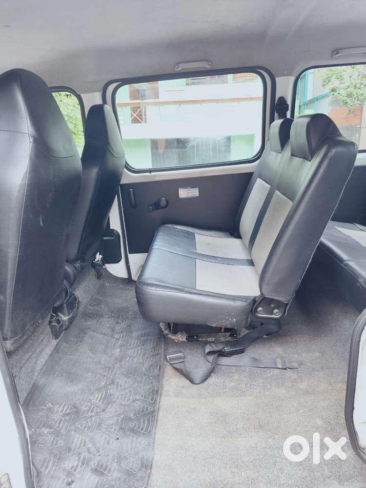 Maruti Suzuki Eeco 7 Seater Standard, 2017, Petrol
